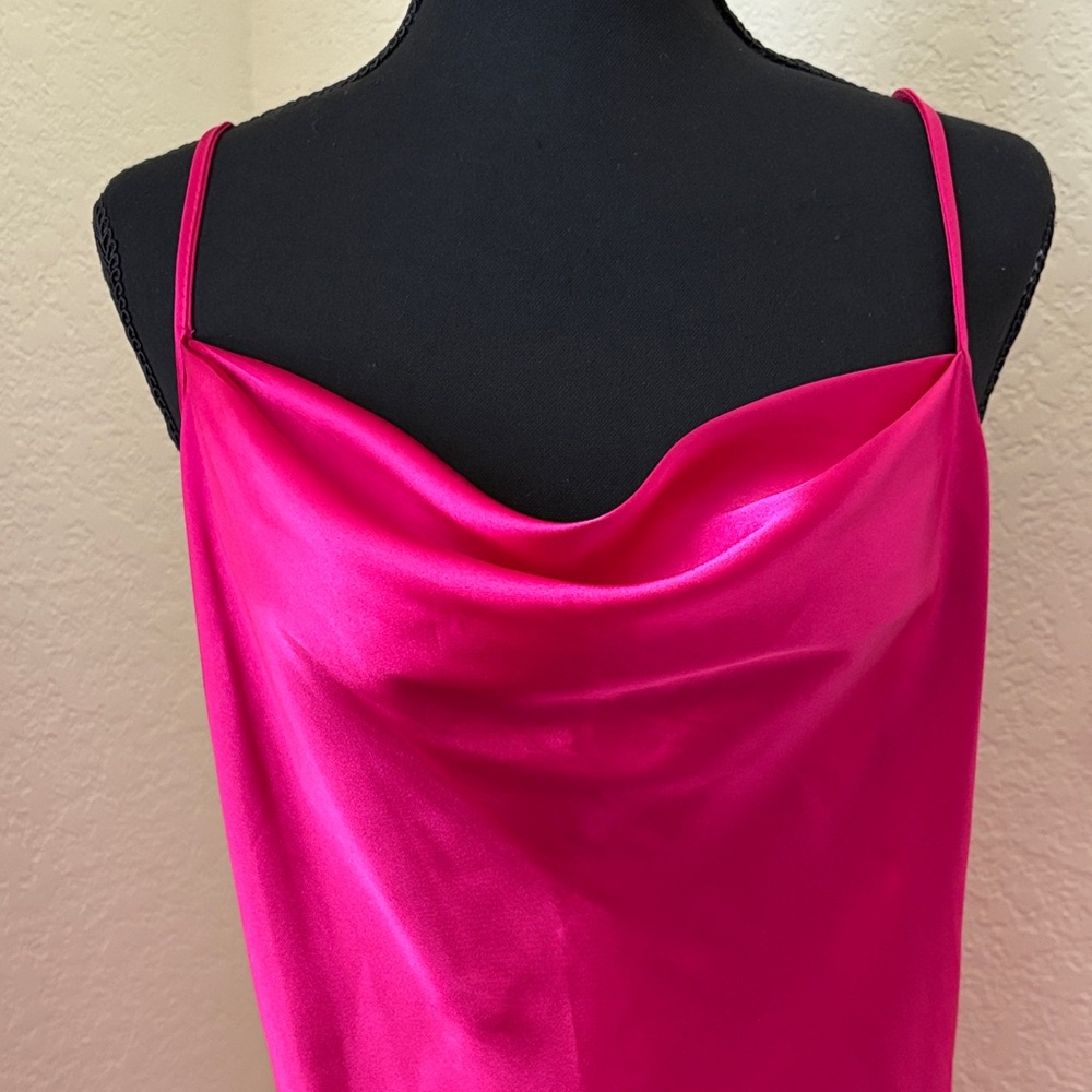 Bebe: Elegant Pink Satin Slip Dress - Picture 3 of 7